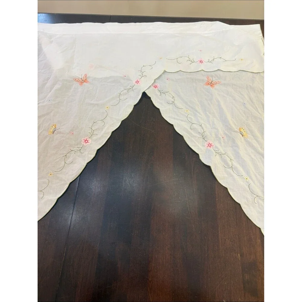 Embroidered Scalloped White Curtain Valance with Pink Butterfly